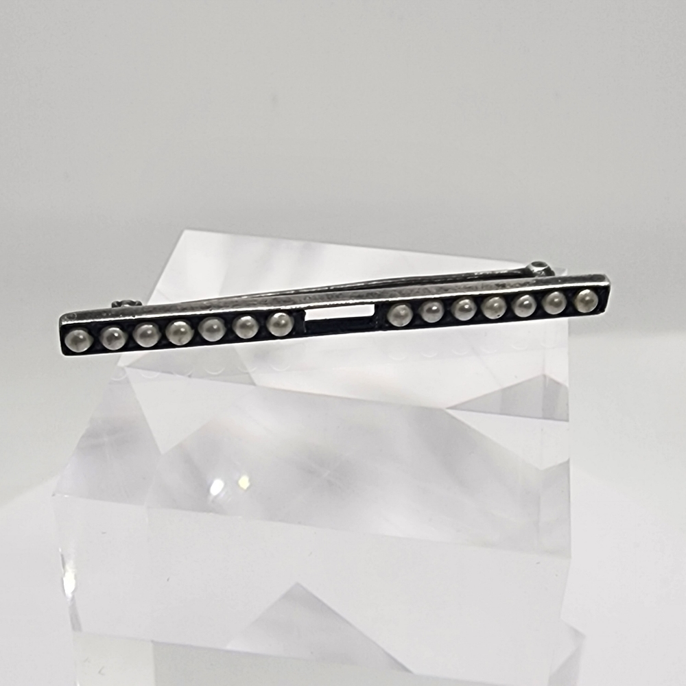 Sterling Sliver Seed Pearl Brooch Signed By C&H Co - Picture 8 of 15